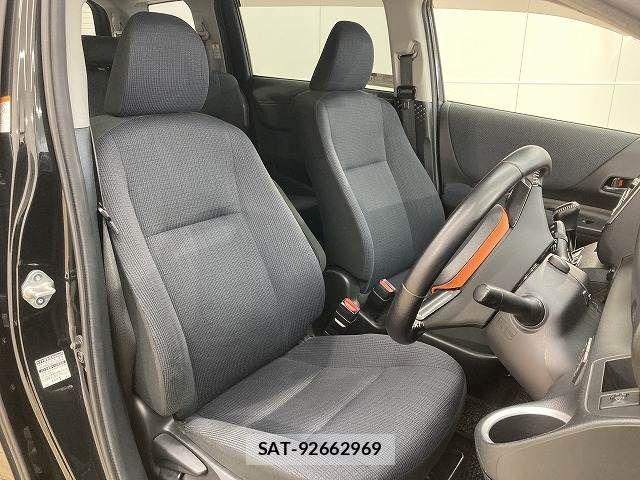 Toyota SIENTA 2017-01 8246682-9