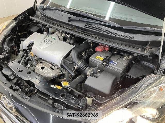 Toyota SIENTA 2017-01 8246682-13