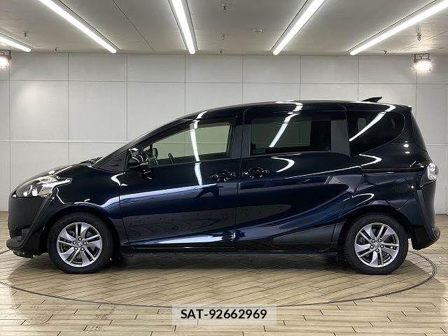 Toyota SIENTA 2017-01 8246682-16