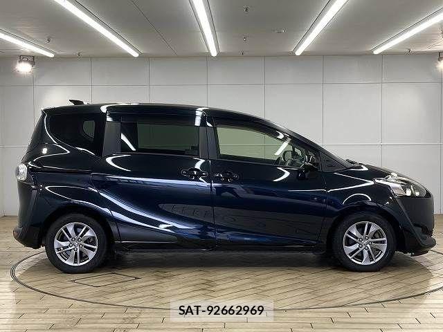 Toyota SIENTA 2017-01 8246682-17