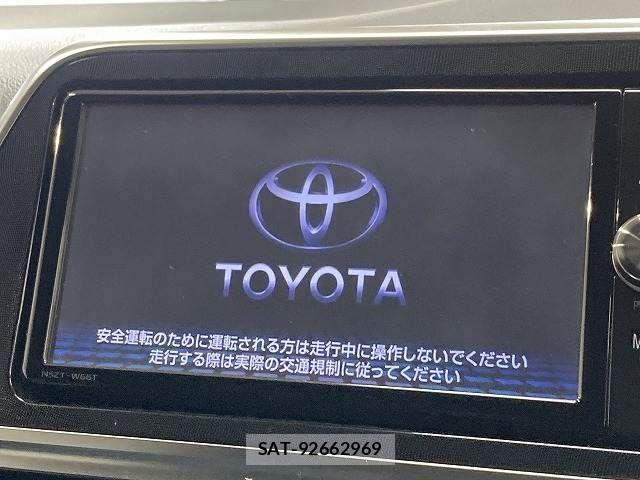 Toyota SIENTA 2017-01 8246682-2