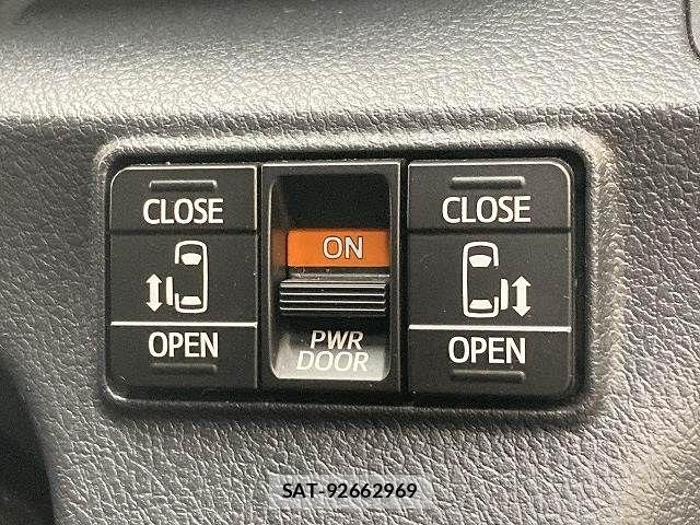Toyota SIENTA 2017-01 8246682-4