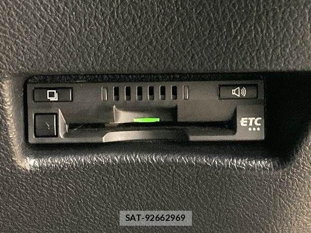 Toyota SIENTA 2017-01 8246682-5