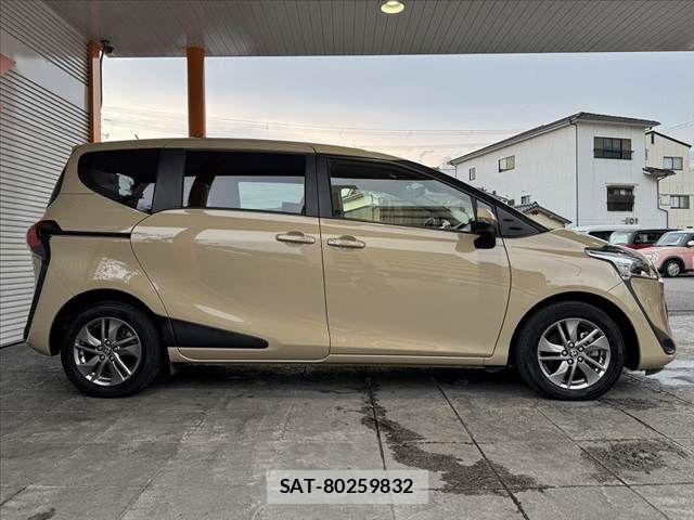 Toyota SIENTA 2019-07 8246684-10