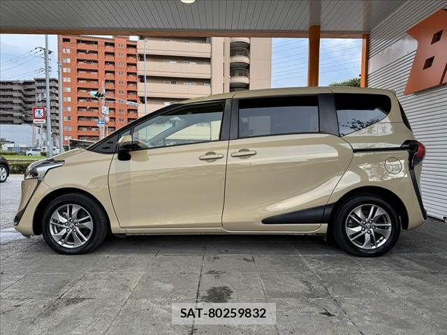 Toyota SIENTA 2019-07 8246684-11
