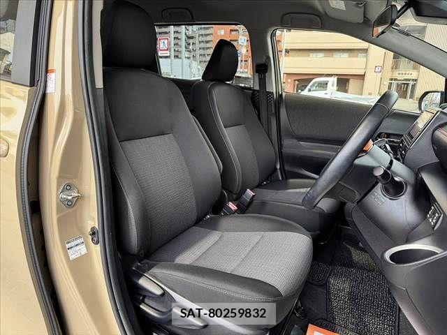 Toyota SIENTA 2019-07 8246684-15