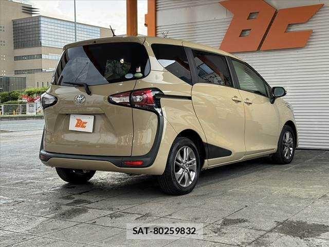 Toyota SIENTA 2019-07 8246684-16