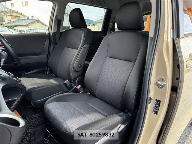 Toyota SIENTA 2019-07 8246684-17