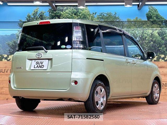 Toyota SIENTA 2014-05 8246690-16
