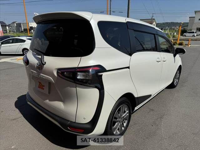 Toyota SIENTA 2018-02 8246685-14
