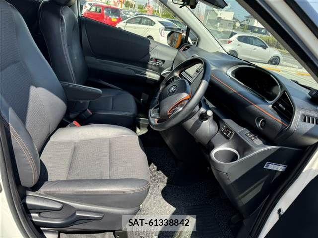 Toyota SIENTA 2018-02 8246685-15