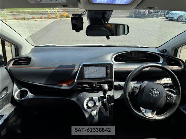 Toyota SIENTA 2018-02 8246685-1