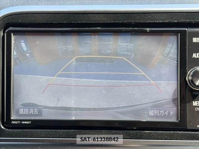 Toyota SIENTA 2018-02 8246685-21