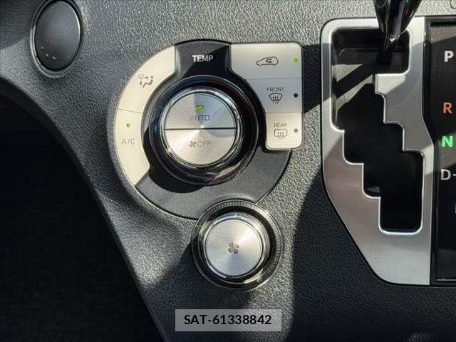 Toyota SIENTA 2018-02 8246685-23