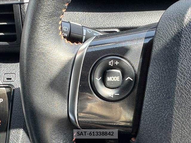 Toyota SIENTA 2018-02 8246685-24