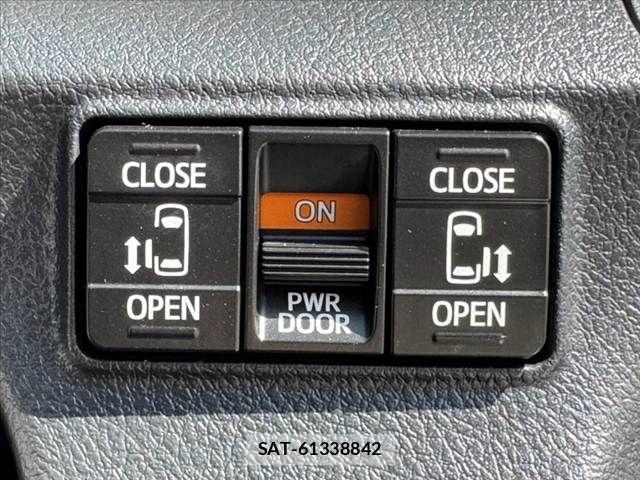Toyota SIENTA 2018-02 8246685-3