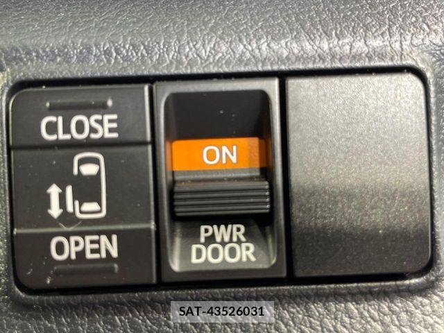 Toyota SIENTA 2021-08 8246683-5