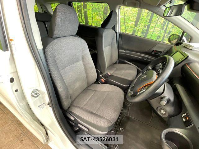 Toyota SIENTA 2021-08 8246683-7