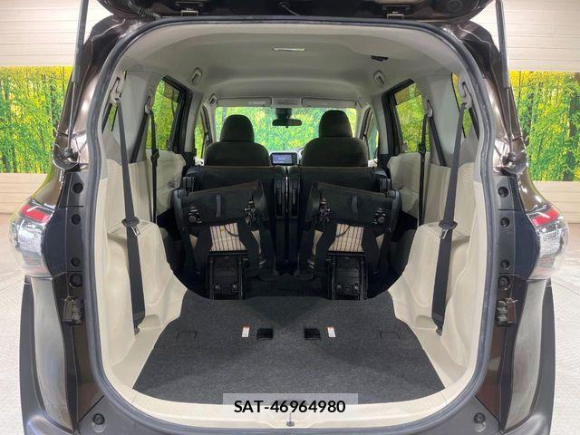 Toyota SIENTA 2016-07 8246686-10