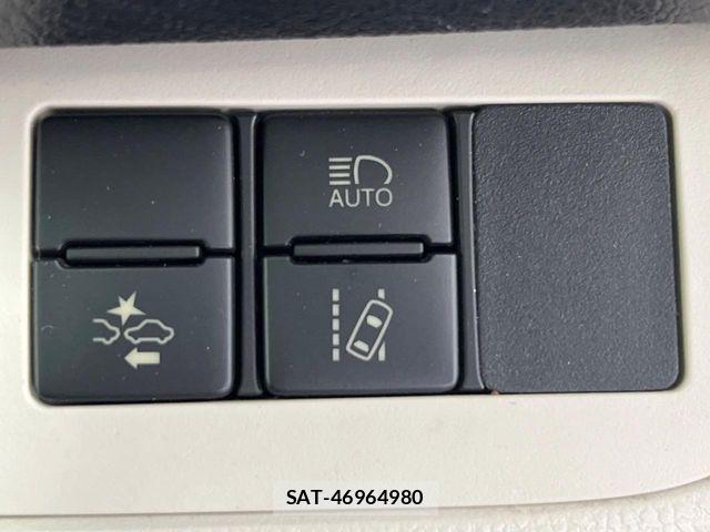 Toyota SIENTA 2016-07 8246686-6