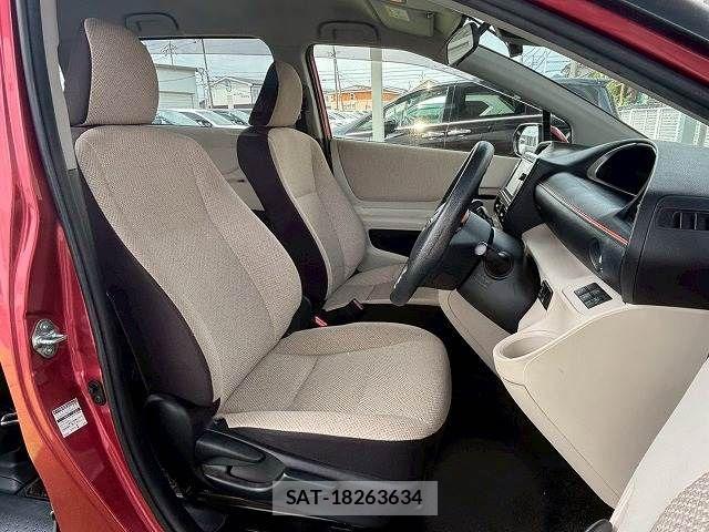 Toyota SIENTA 2016-05 8246689-6