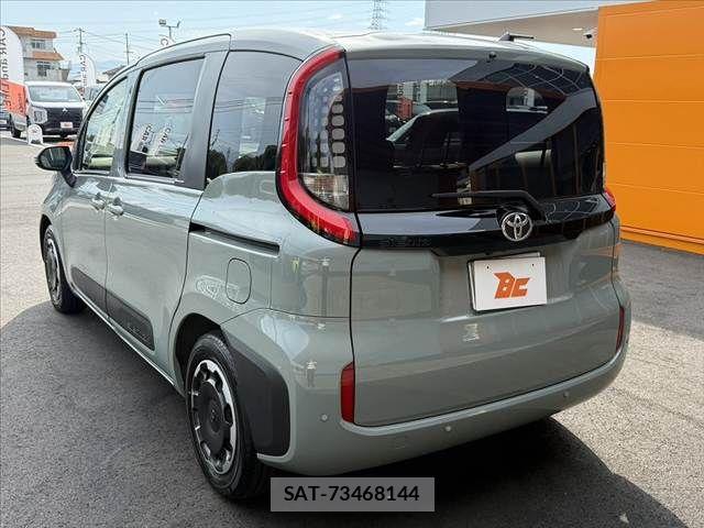 Toyota SIENTA 2024-01 8246675-12