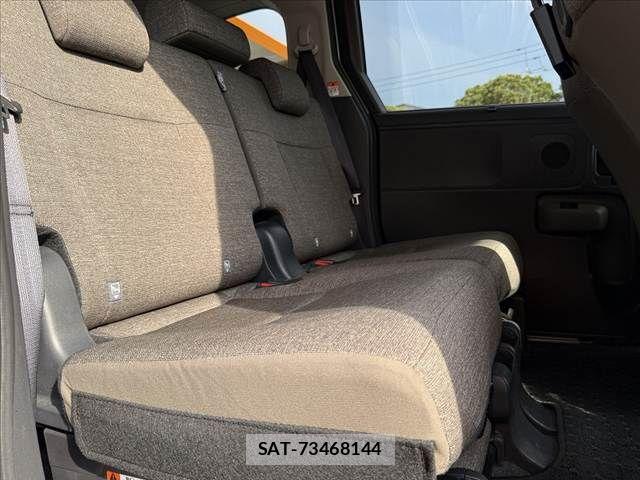 Toyota SIENTA 2024-01 8246675-17
