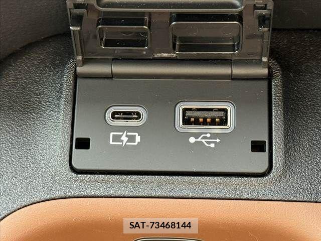 Toyota SIENTA 2024-01 8246675-28