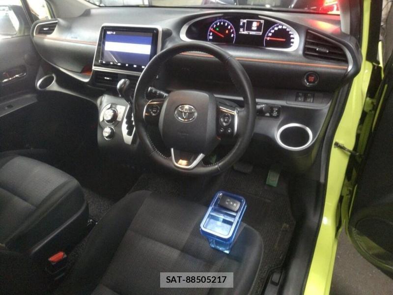 Toyota SIENTA 2019-07 8252487-4