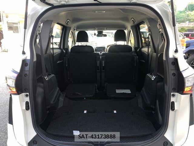Toyota SIENTA 2018-02 8317056-18