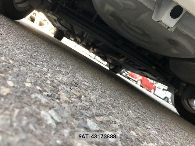 Toyota SIENTA 2018-02 8317056-29