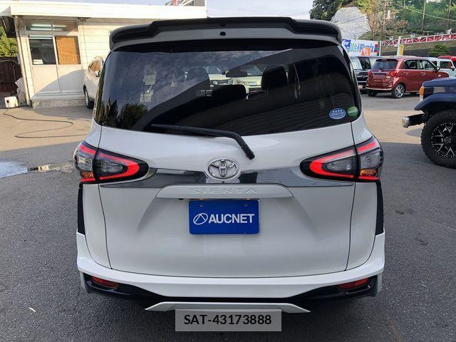 Toyota SIENTA 2018-02 8317056-5