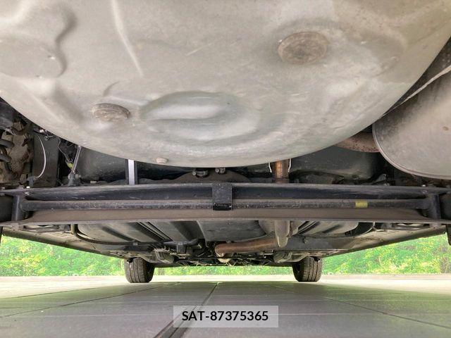 Toyota SIENTA 2019-06 8317048-19