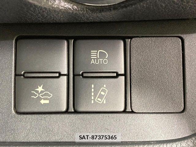 Toyota SIENTA 2019-06 8317048-5