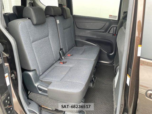 Toyota SIENTA 2017-07 8317063-10