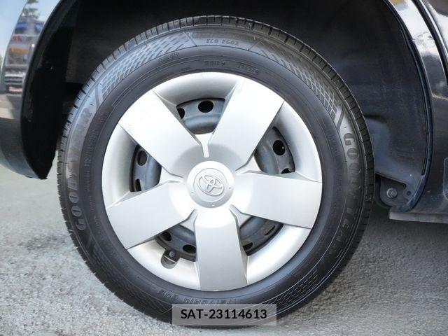 Toyota SIENTA 2012-11 8317068-29