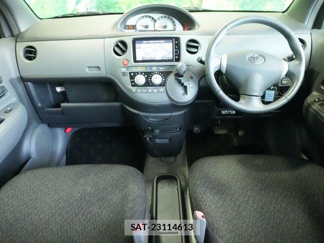 Toyota SIENTA 2012-11 8317068-5