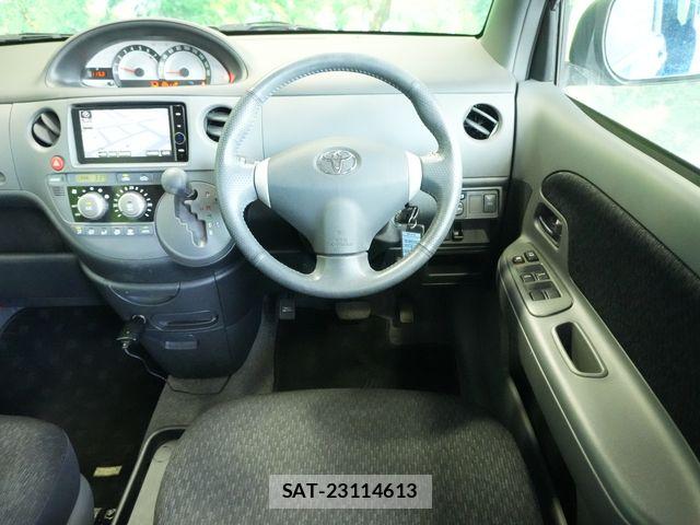 Toyota SIENTA 2012-11 8317068-6