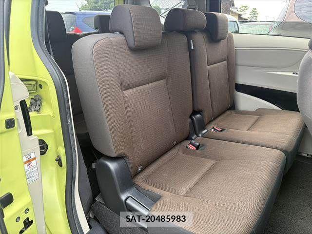 Toyota SIENTA 2016-09 8317059-10