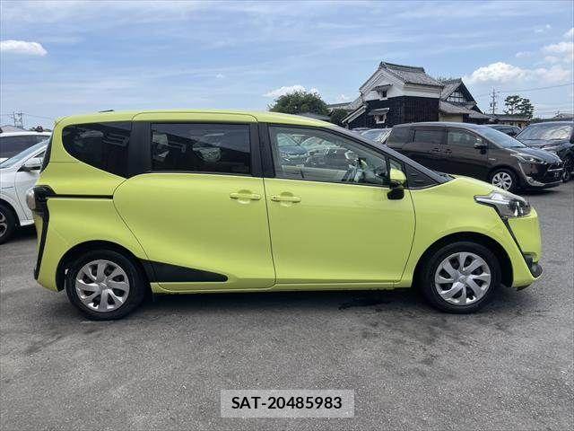 Toyota SIENTA 2016-09 8317059-17