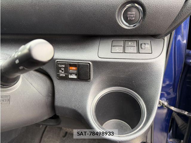 Toyota SIENTA 2022-03 8317057-15
