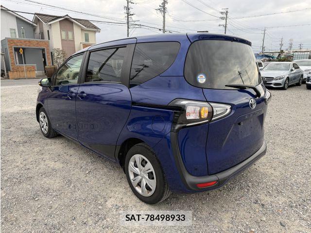 Toyota SIENTA 2022-03 8317057-8