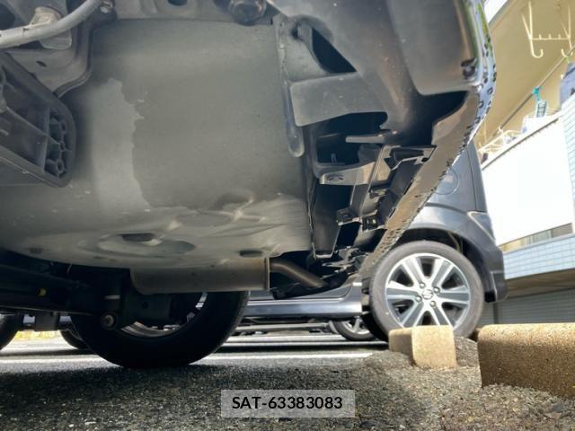 Toyota SIENTA 2016-03 8317060-28