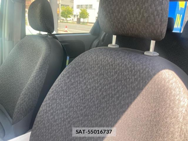 Toyota SIENTA 2011-10 8317070-6