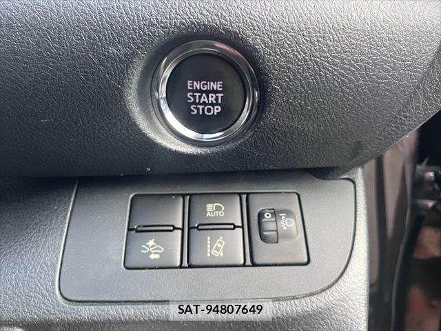 Toyota SIENTA 2017-03 8317065-9