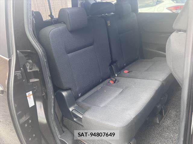 Toyota SIENTA 2017-03 8317065-12