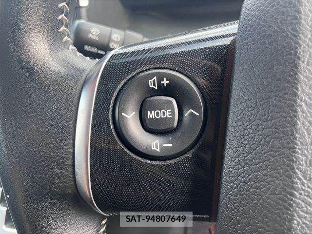 Toyota SIENTA 2017-03 8317065-16