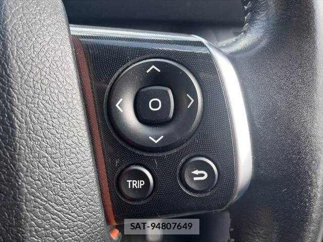 Toyota SIENTA 2017-03 8317065-17