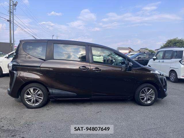 Toyota SIENTA 2017-03 8317065-22