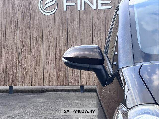 Toyota SIENTA 2017-03 8317065-28
